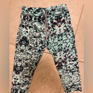Munster Kids Leaf Print Jogger Pants Size 8 Green Nature Print Boys Girls